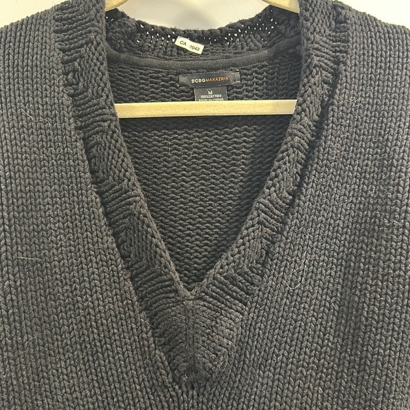 BCBG knit sweater - Picture 2 of 4